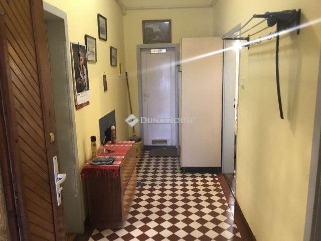 Eladó családi ház, Sárbogárdon 39.9 M Ft, 2+1 szobás