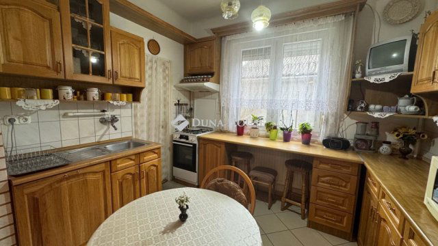 Eladó családi ház, Hajdúnánáson 85 M Ft, 6 szobás