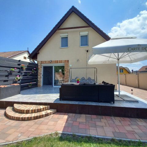 Eladó családi ház, Balatonfenyvesen 119 M Ft, 5 szobás