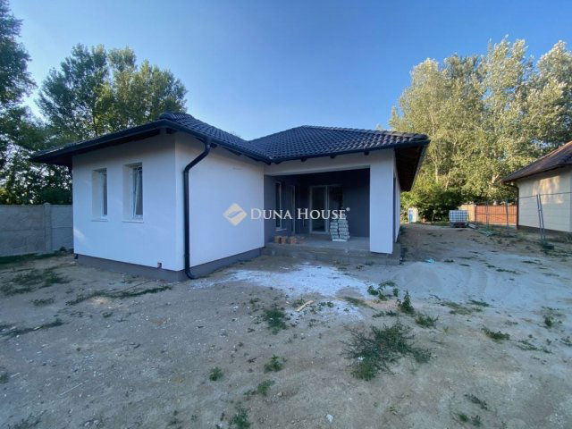 Eladó családi ház, Veresegyházon 134.5 M Ft, 5 szobás