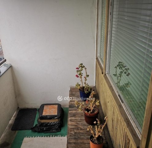 Eladó panellakás, Budapesten, III. kerületben 62.9 M Ft, 2 szobás