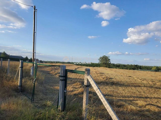 Eladó telek, Csömörön 400 M Ft / költözzbe.hu
