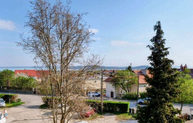 Eladó családi ház, Balatonfüreden 200 M Ft
