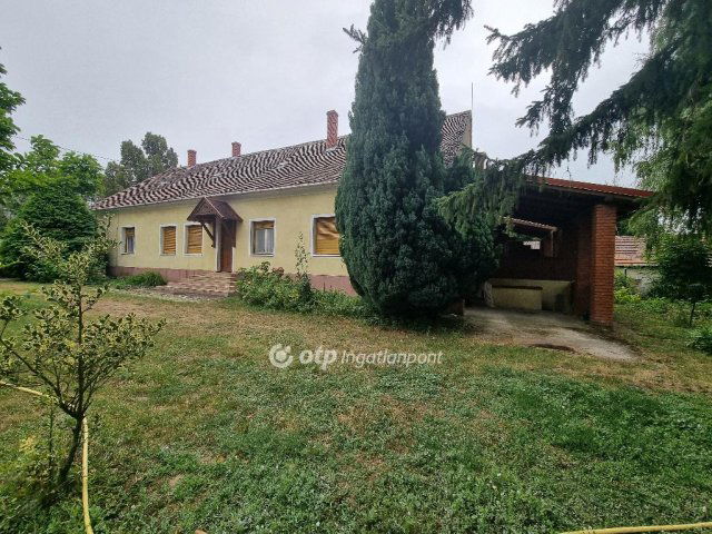 Eladó családi ház, Egyházashetyén 42.99 M Ft, 3+1 szobás