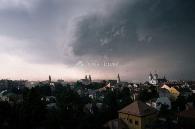 Eladó panellakás, Székesfehérvárott 62.3 M Ft, 3 szobás