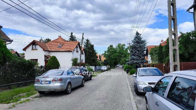 Eladó családi ház, Budapesten, XVI. kerületben 81.5 M Ft