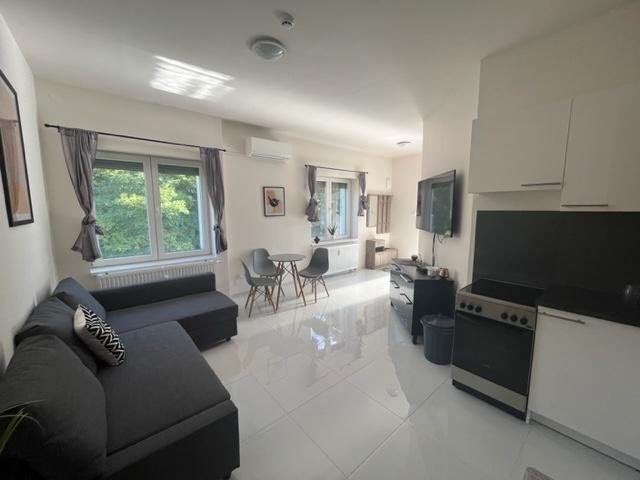 Kiadó téglalakás, albérlet, Tatán 250 E Ft / hó, 2 szobás