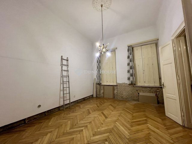 Eladó téglalakás, Budapesten, VIII. kerületben 87 M Ft, 2 szobás