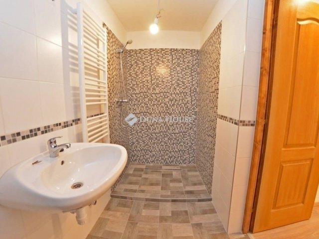 Eladó ikerház, Budapesten, XIX. kerületben 139.9 M Ft, 5 szobás