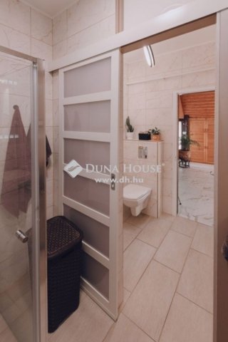 Eladó családi ház, Kecskeméten 225 M Ft, 5 szobás