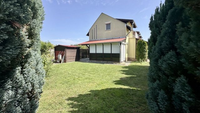 Eladó téglalakás, Szigetszentmártonban 65 M Ft, 3 szobás