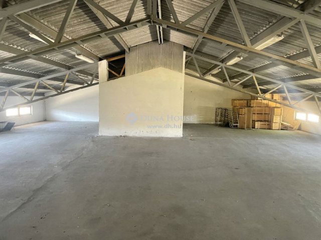 Eladó ipari ingatlan, Kecskeméten 180 M Ft / költözzbe.hu