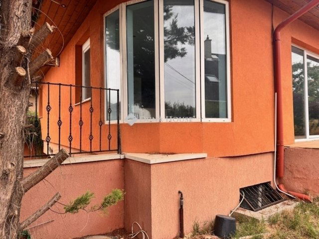 Eladó családi ház, Nagytarcsán 115 M Ft, 6 szobás