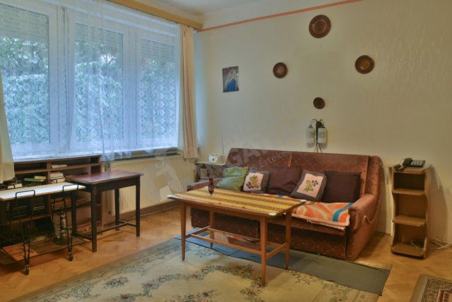 Eladó téglalakás, Budapesten, III. kerületben, Bogdáni úton