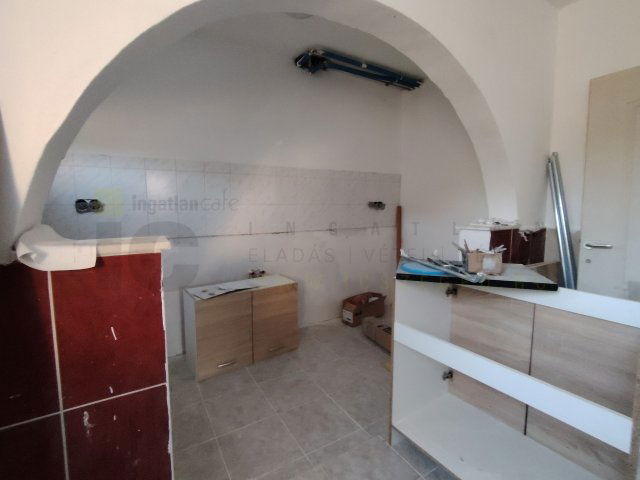 Eladó családi ház, Szegeden, Szérűskerti soron 75 M Ft