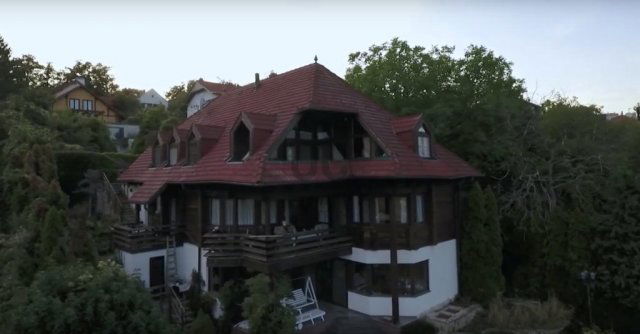 Eladó családi ház, Budapesten, II. kerületben 398.713 M Ft
