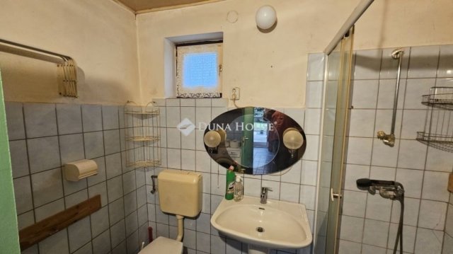 Eladó családi ház, Lajoskomáromban 24.9 M Ft, 2 szobás