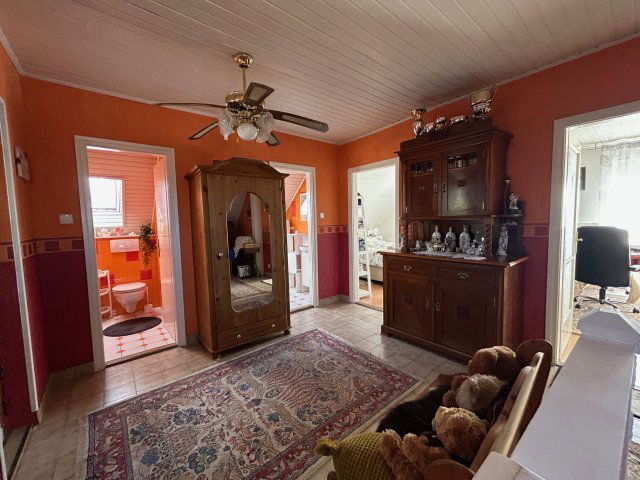 Eladó családi ház, Gyenesdiáson 129 M Ft, 7+2 szobás