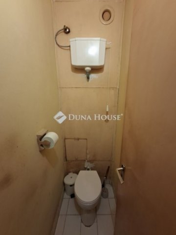 Eladó panellakás, Pécsett 39.9 M Ft, 2 szobás