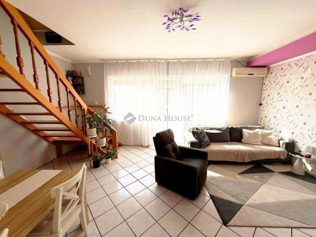 Eladó családi ház, Budapesten, XVIII. kerületben 83.9 M Ft