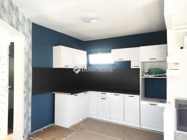 Eladó családi ház, Mogyoródon 170 M Ft, 5 szobás