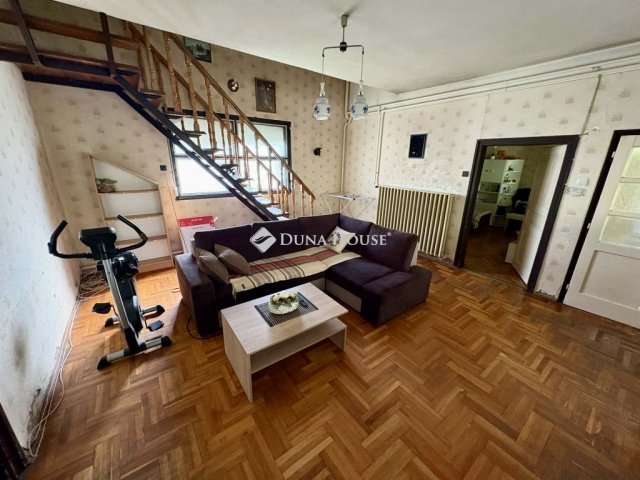 Eladó családi ház, Tótszerdahelyen 32.9 M Ft, 5 szobás