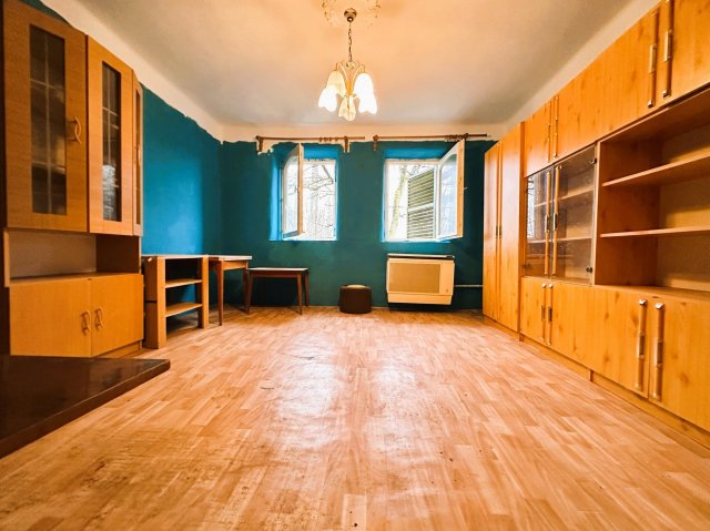 Eladó családi ház, Dombiratoson 4.9 M Ft, 3 szobás