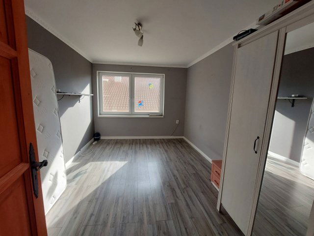 Eladó családi ház, Sárisápon 95 M Ft, 4 szobás