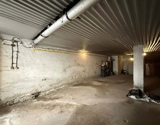 Eladó garázs, Budapesten, II. kerületben 48.5 M Ft