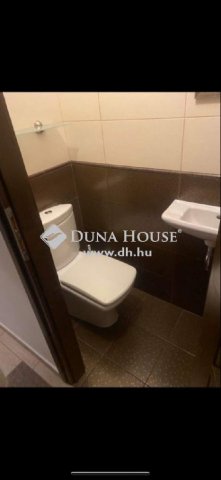 Eladó családi ház, Budapesten, XIV. kerületben 225 M Ft