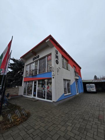 Eladó üzlethelyiség, Mosonmagyaróváron 96.8 M Ft