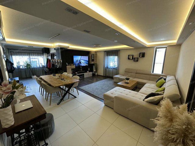 Eladó családi ház, Gyulán 79.99 M Ft, 2 szobás