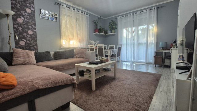 Eladó téglalakás, Gyömrőn, Mendei úton 74.9 M Ft, 2+1 szobás