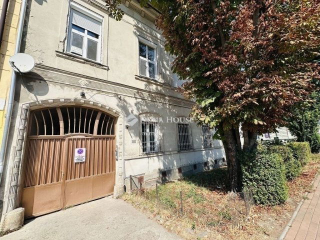 Eladó téglalakás, Szegeden 79.9 M Ft, 3+2 szobás