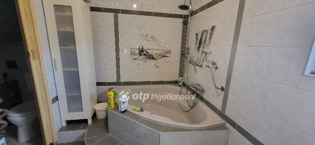 Eladó családi ház, Diósdon 89 M Ft, 3+2 szobás