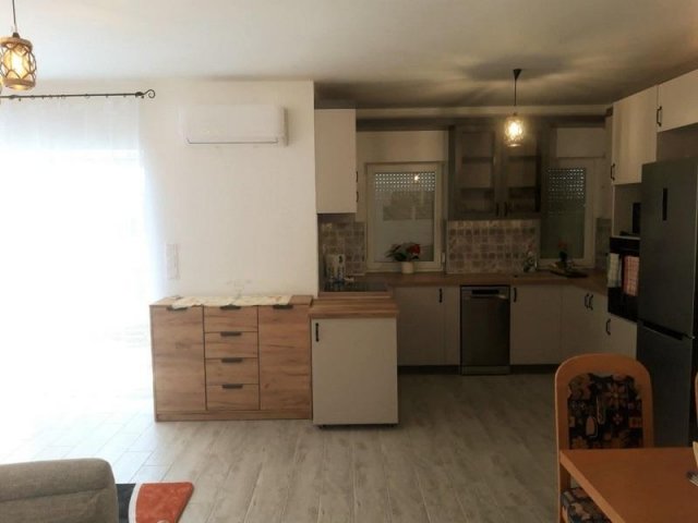 Eladó téglalakás, Székesfehérvárott 75 M Ft, 3 szobás