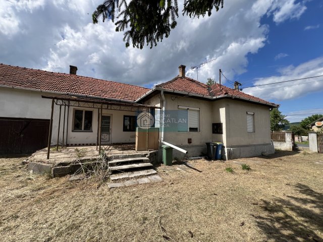 Eladó családi ház, Felsőnyárádon 11.5 M Ft, 2 szobás