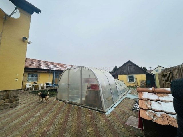 Eladó családi ház, Gyálon 112.5 M Ft, 5 szobás