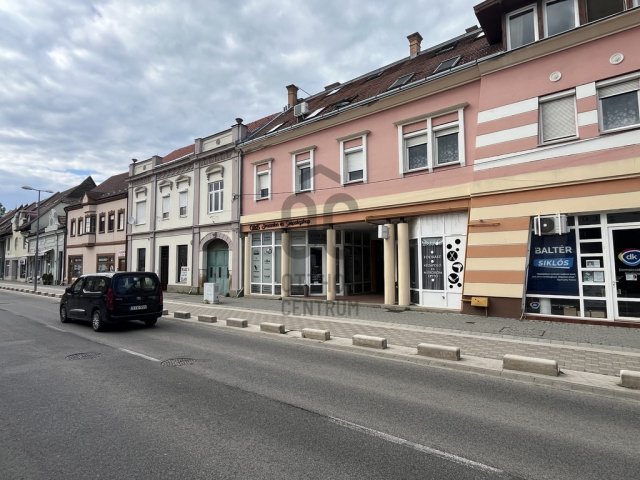 Eladó téglalakás, Siklóson, Felszabadulás utcában 24.9 M Ft
