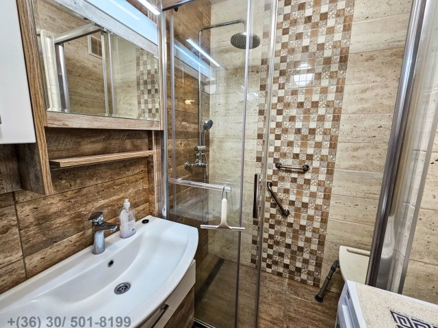 Eladó panellakás, Debrecenben 59.9 M Ft, 2+1 szobás