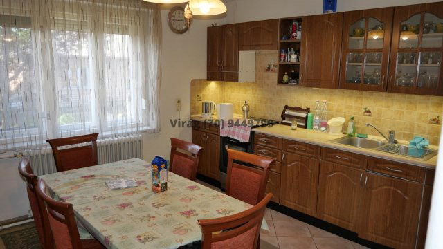 Eladó családi ház, Debrecenben 99.5 M Ft, 5 szobás