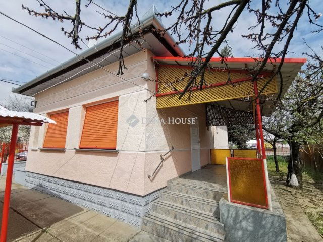 Eladó családi ház, Tiszasason 25.5 M Ft, 3 szobás