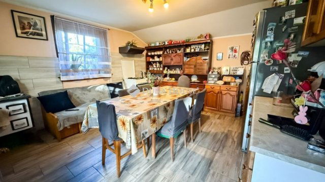 Eladó családi ház, Vecsésen 108 M Ft, 2 szobás