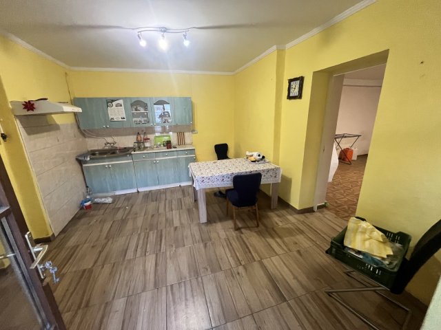 Eladó családi ház, Zsadányon 8.5 M Ft, 2 szobás