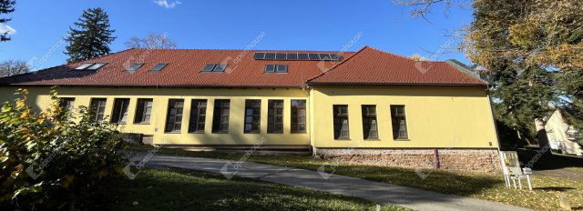 Kiadó üzlethelyiség, Magyaratádon 500 E Ft / hó, 13 szobás