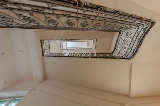 Eladó téglalakás, Budapesten, VII. kerületben 37.9 M Ft