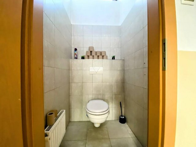 Eladó üzlethelyiség, Miskolcon 69.9 M Ft, 5 szobás