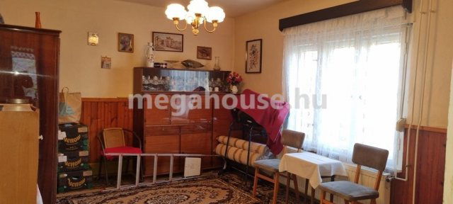 Eladó családi ház, Budaörsön 37.9 M Ft, 1 szobás