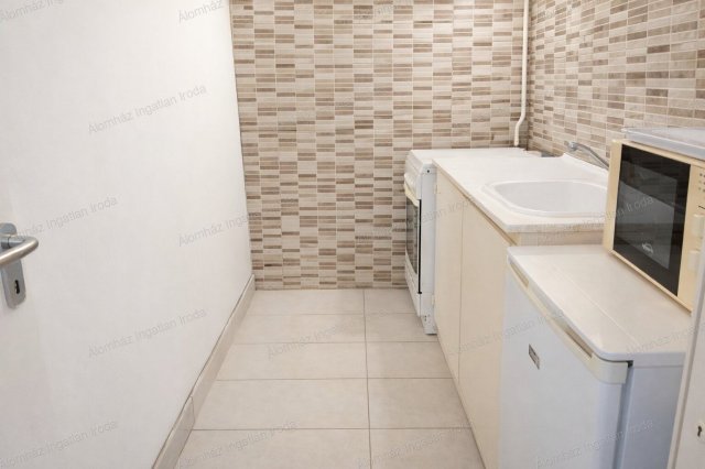 Kiadó panellakás, albérlet, Budapesten, XXI. kerületben