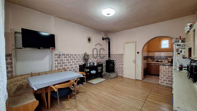 Eladó családi ház, Pilisen 29.8 M Ft, 3 szobás